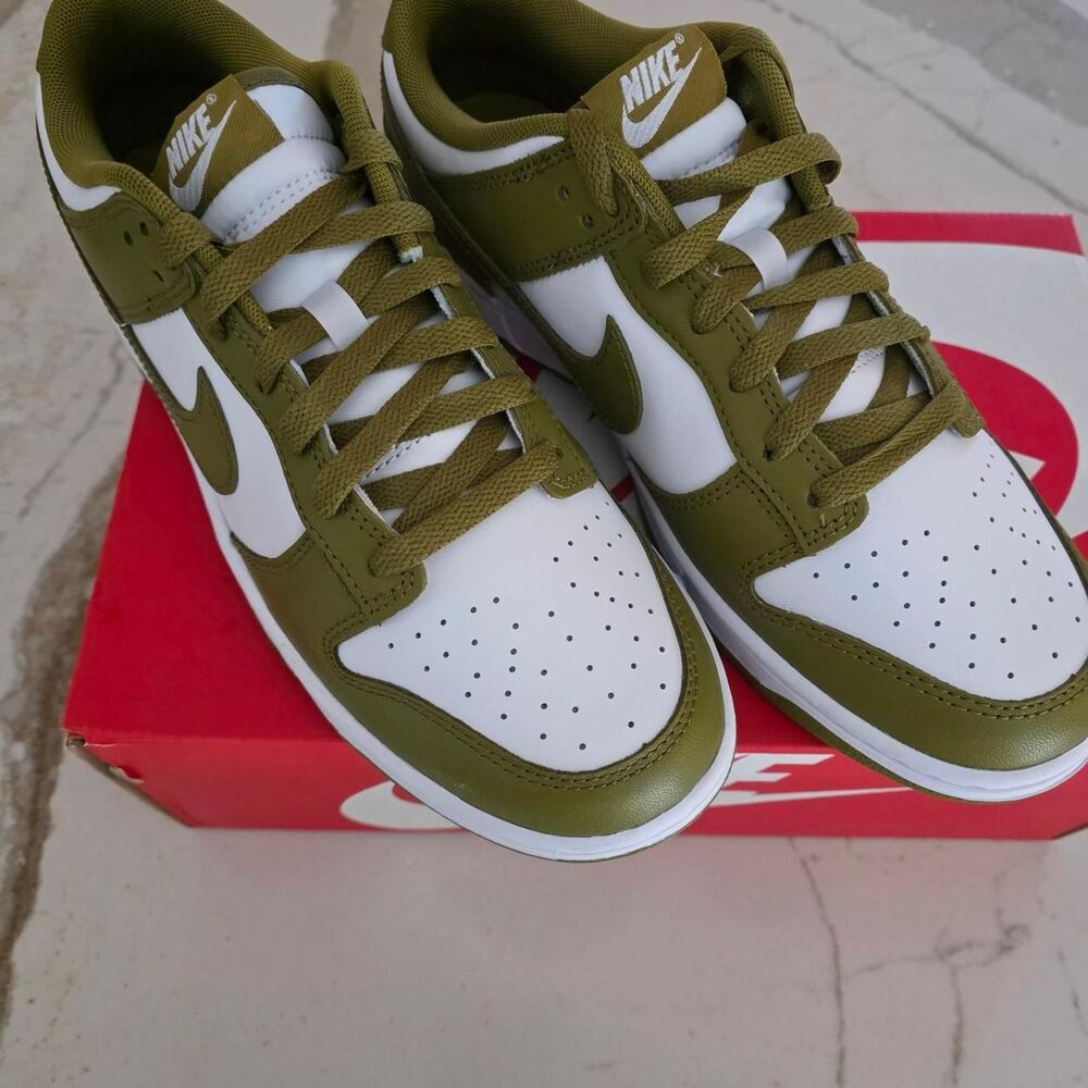 Nike Men's Khaki and Green Trainers